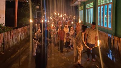 Meriahkan Malam Takbiran dengan Pawai Obor, Pemdes Wayatim Harap Berlanjut Tahun Berikut