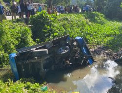 Diduga Mabuk, Seorang Sopir di Kepulauan Sula Menabarak Kursi Beton hingga Terbalik