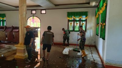 Danrem Kerahkan Prajurit Evakuasi Warga Terdampak Banjir di Halbar dan Halut