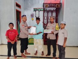 Ramadan, Polres Ternate Bagi Al-Qur’an di Sejumlah Masjid Pulau Moti