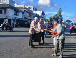 Polsek KP3 Ahmad Yani Berbagi 100 Dus Takjil ke Masyarakat