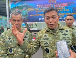 Pangdam XV/Pattimura Berikan Penghargaan Prajurit Berprestasi dan Saksi bagi Pelanggar
