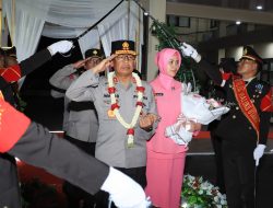 Polda Maluku Utara Gelar Upacara Penuh Haru, Lepas Purnatugas Irjen Waris