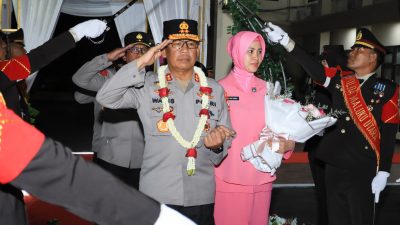 Polda Maluku Utara Gelar Upacara Penuh Haru, Lepas Purnatugas Irjen Waris