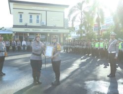 Berhasil Mengungkap Kasus Minuman Keras, Polsek KP3 Raih Penghargaan dari Kapolres Ternate