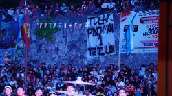 Nobar Pildun di Ternate, Sejumlah Pemuda Bentangkan Spanduk Tolak Pinjaman Pemprov Rp1 Triliun