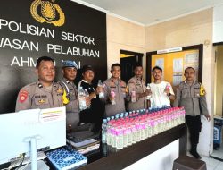 Polsek KP3 Gagalkan Penyelundupan 113 Botol Cap Tikus Masuk ke Ternate