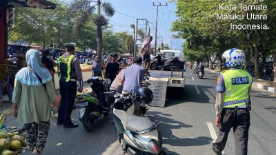 Satlantas Polres Ternate Menertibkan Parkir Liar di Kawasan Pasar
